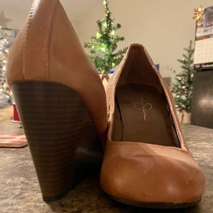 Jessica Simpson Closed Toe Wedged Pumps